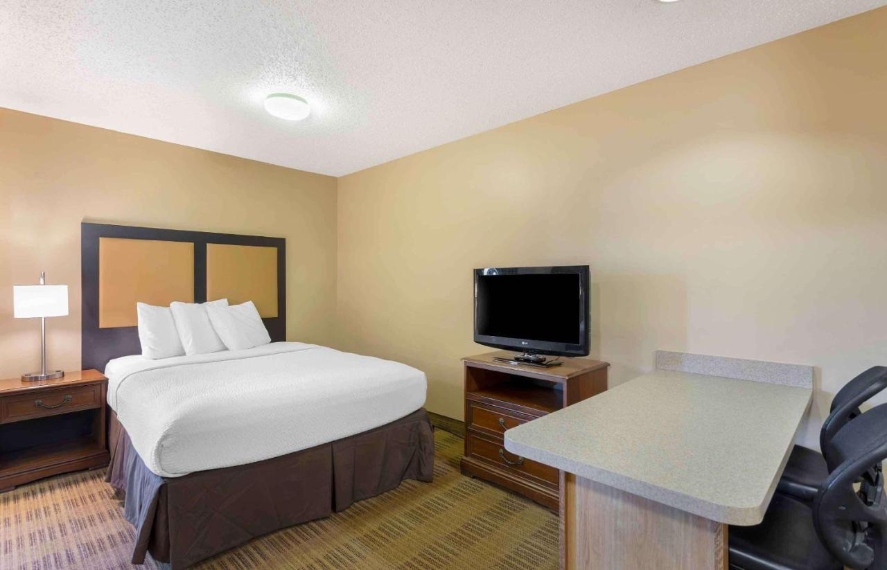 Extended Stay America Suites - Cincinnati - Blue Ash - Reagan Hwy מראה חיצוני תמונה